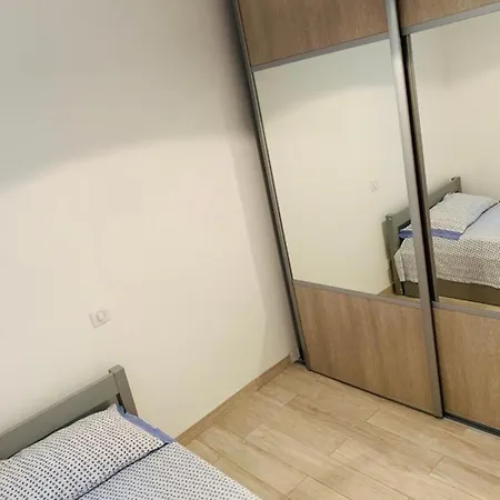 Apartment Brand New 2 Bedroom Located In The Center Of *